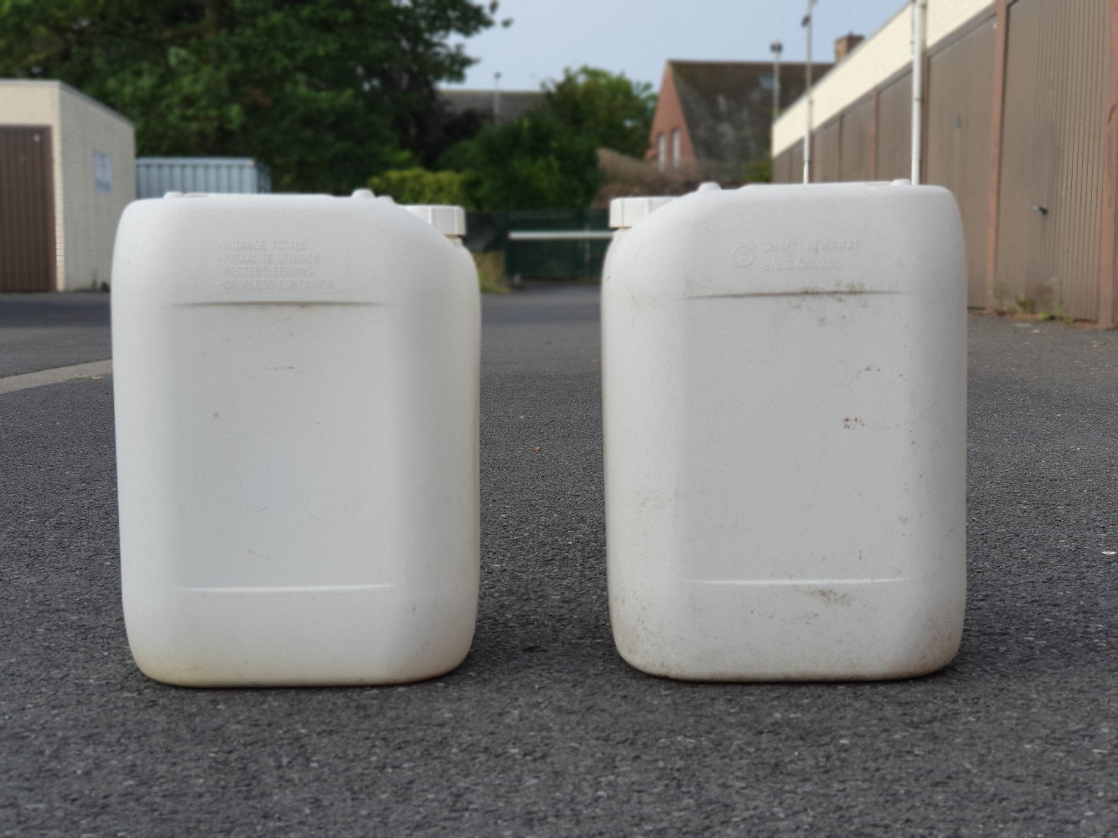 Bouteille vide (réservoir 20 litres)
10 euros chacun.
En par, Enlèvement, Comme neuf, Synthétique