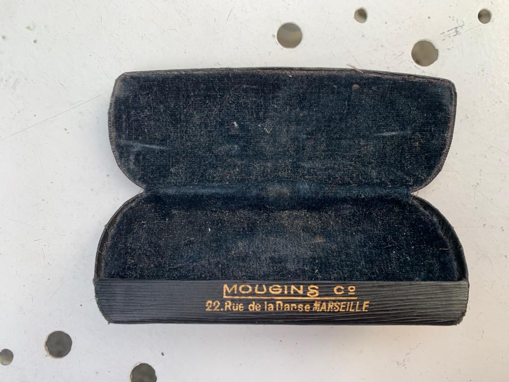 Mougins Co boîtier à lunettes noir ancien vintage, Envoi, Utilisé