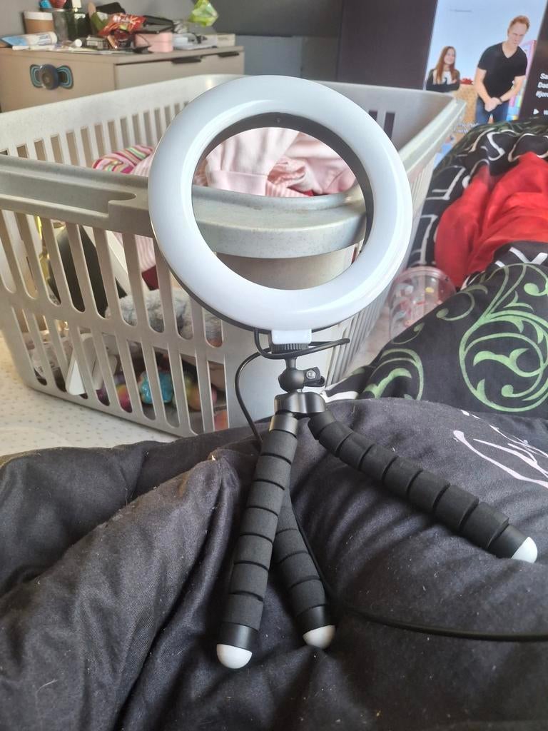 RAMASSAGE ET ESPÈCES UNIQUEMENT : lampe loupe pour photos et, Enlèvement, Neuf, Lampe loupe