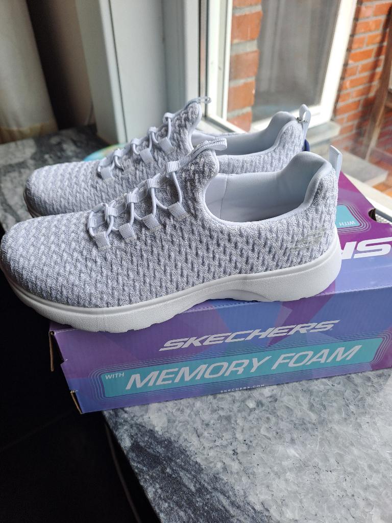 nieuw paar witte sneakers maat 36  25€, Wit, Nieuw, Sneakers, Ophalen