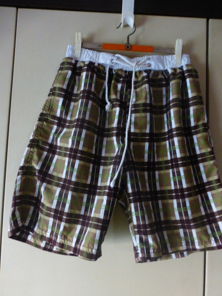 Short T: 170, Enlèvement ou Envoi, Garçon ou Fille