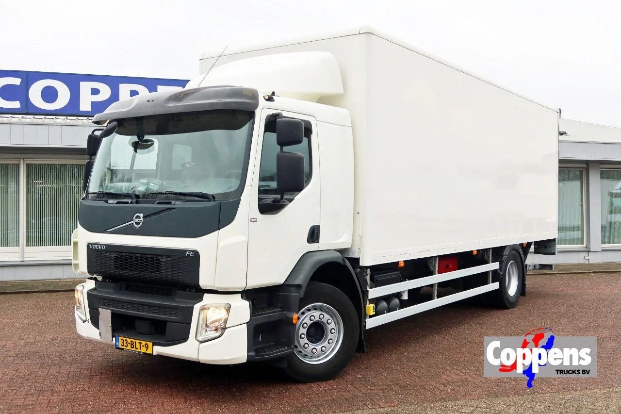 Volvo FE 250 Bak+Klep Dhollandia 2.000 kg 4x2. New tacho. Co, Auto's, Vrachtwagens, Automaat, Wit, Bedrijf, Diesel