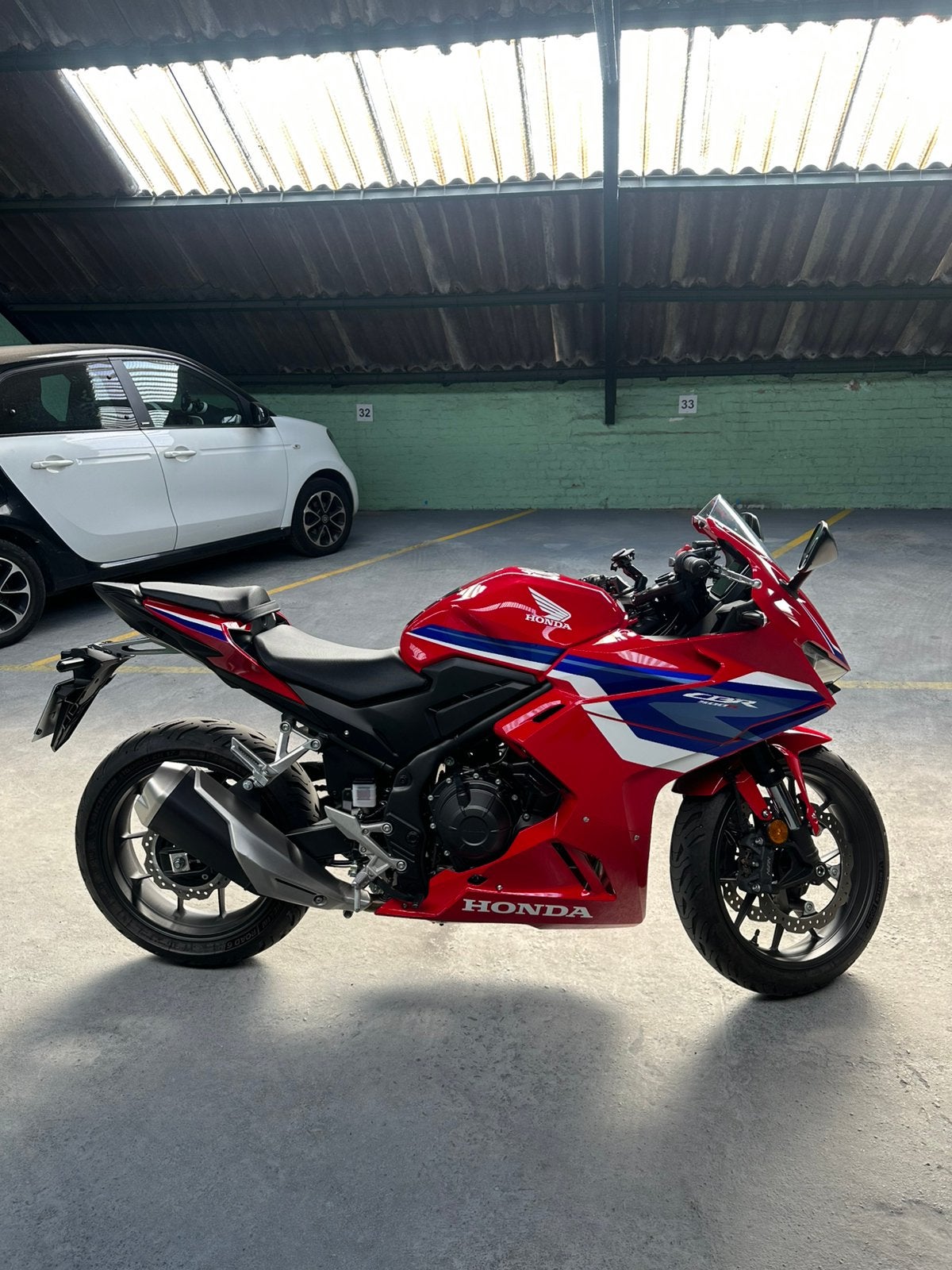 Honda cbr 500r année 2024, Motos, Occasion, 2 cylindres, Permis Moto A2 minimum, 12 à 35 kW