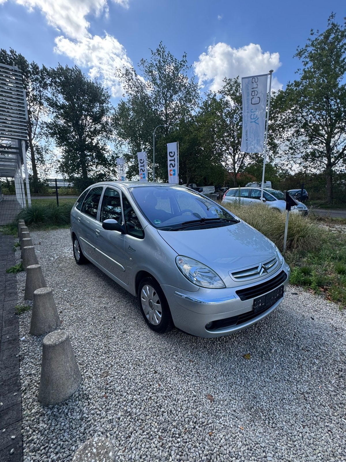 Citroen xsara benzine met keuring verkoop en garantie, Auto's, Citroën, Voorwielaandrijving, Stof, Xsara, Zwart