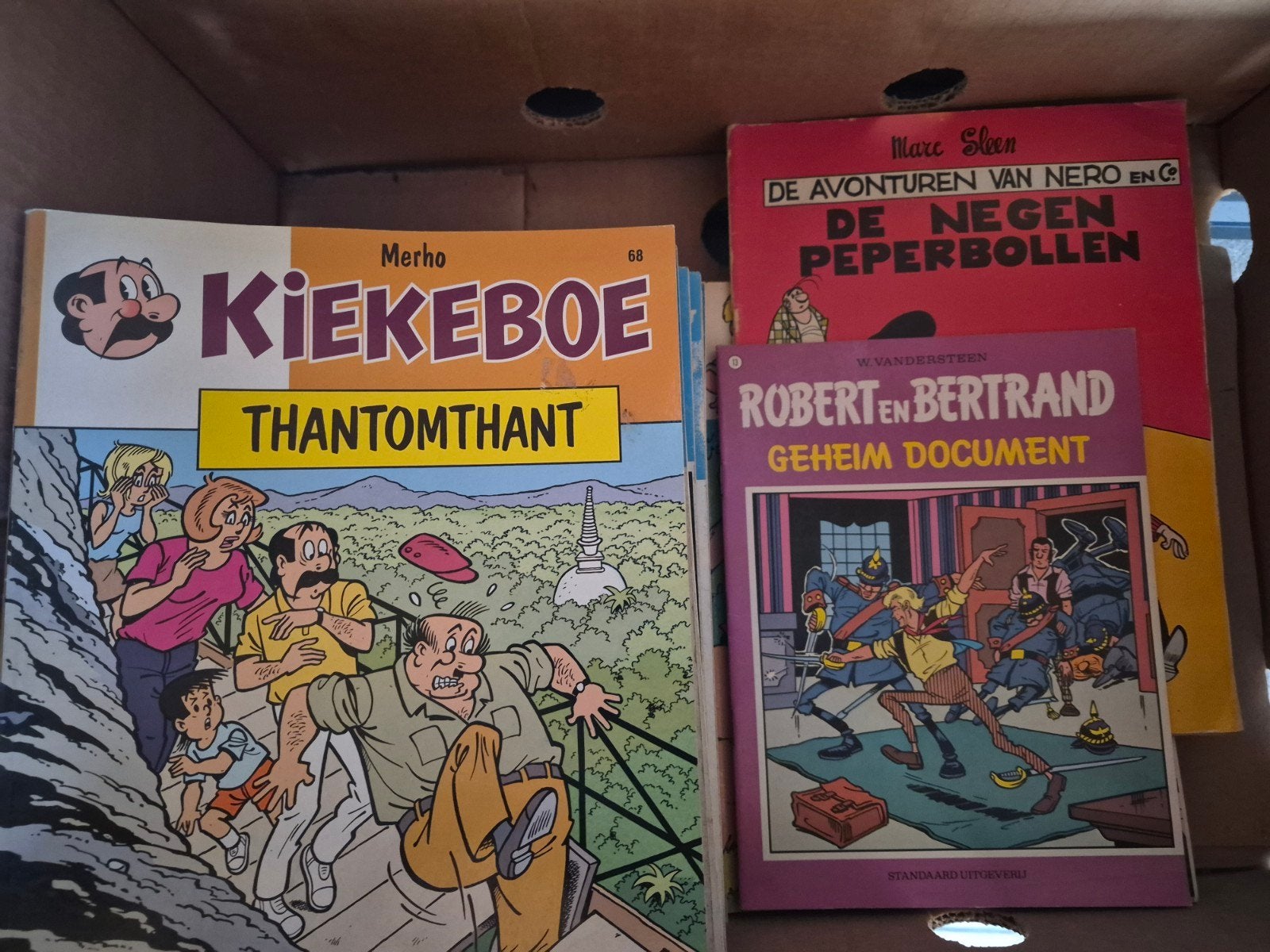 strips jommeke suske en wiske de rode ridder..., Ophalen