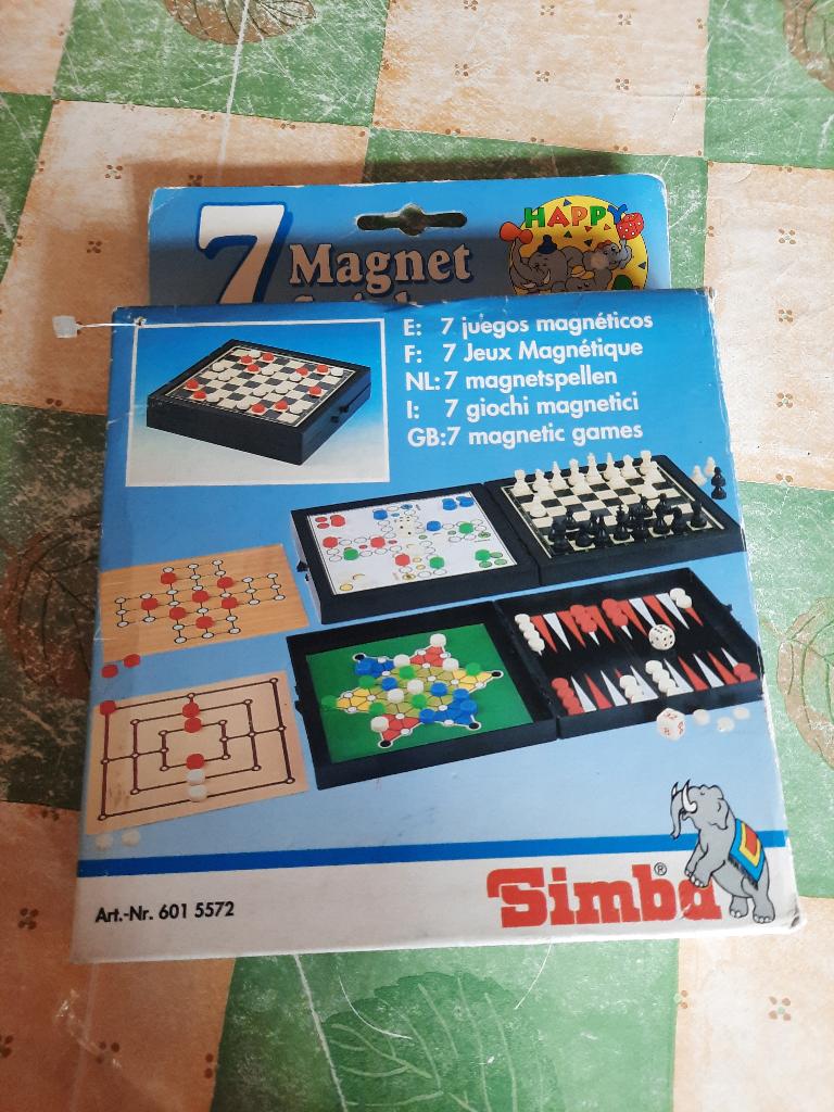 7 magnetische bordspelen in koffertje van simba, Hobby en Vrije tijd, Ophalen of Verzenden