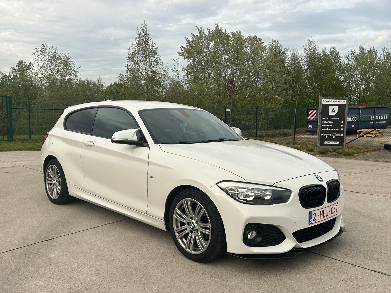 Bmw 116i m pakket F21 Lci, Auto's, Alcantara, Wit, Handgeschakeld, Particulier