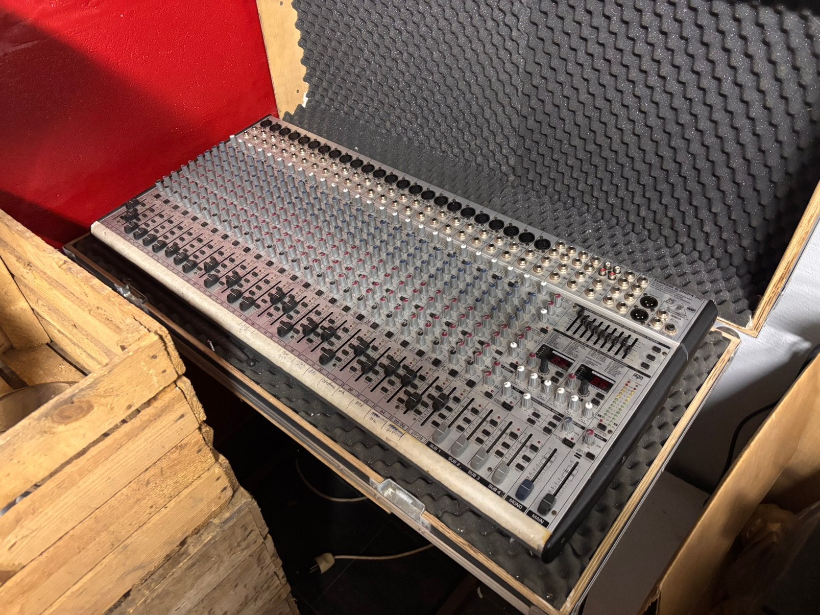 Mengpaneel behringer eurodesk 32 kanaals, Muziek en Instrumenten, Ophalen, Gebruikt