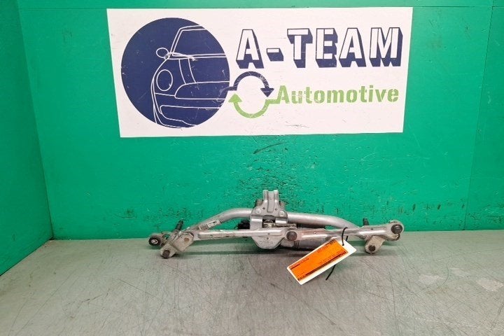 MOTEUR + TRINGLERIE ESSUIE GLACE AVANT 207 SW (WE / WU), Robert Bosch AG, Utilisé, Robert-Bosch-Allee 1
74232  Abstatt, DE, Engineering@bosch.com