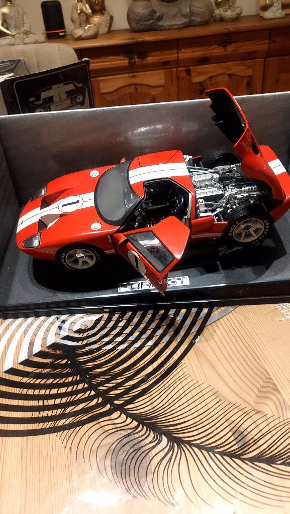 Ford gt 40   1/18   40 euro  pièces, Hobby & Loisirs créatifs, Enlèvement ou Envoi, Neuf