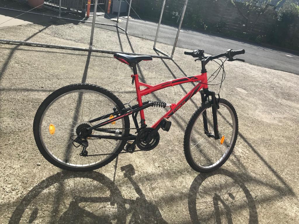 Rode Moutainbike, Fietsen en Brommers, Ophalen, Zo goed als nieuw, Heren, Overige merken