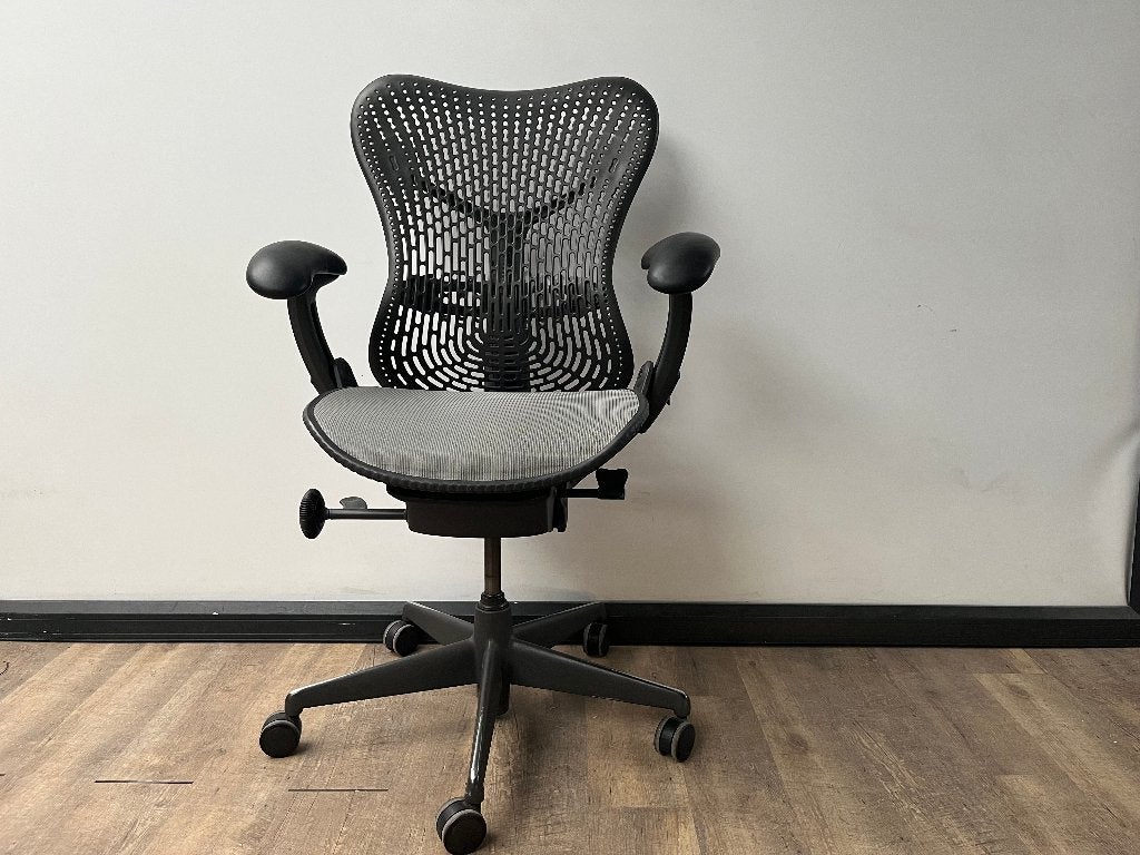 Herman Miller (Mirra) Tweedehands, Enlèvement