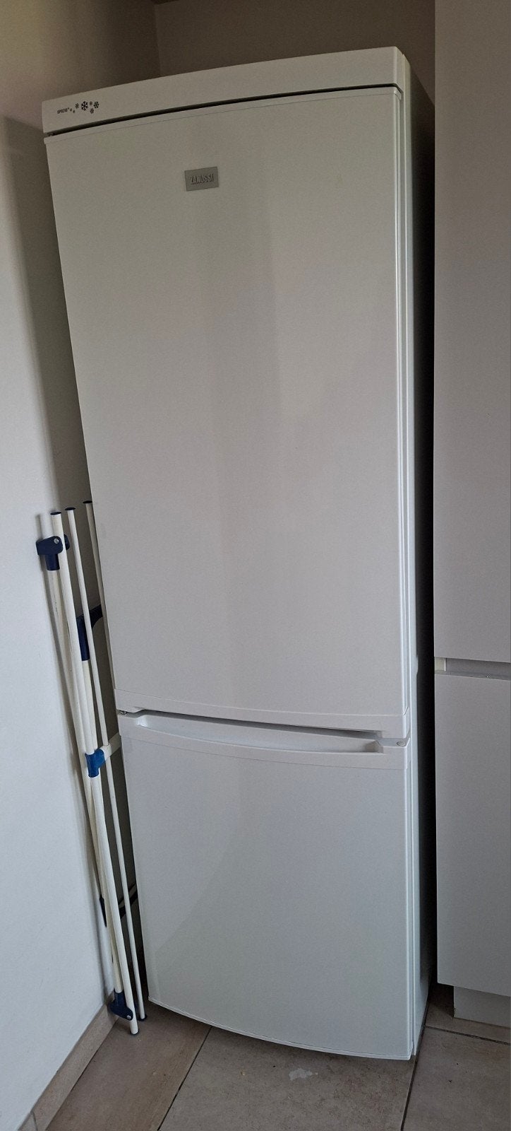 zanussi ijskast/ diepvriezer, Elektronische apparatuur, Ophalen, Gebruikt