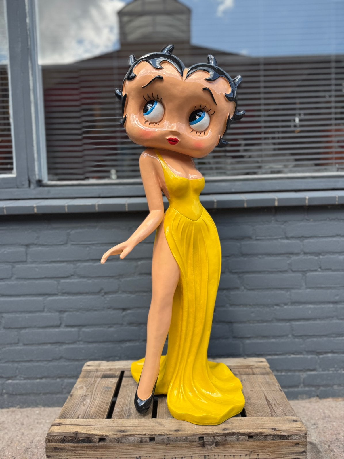 Grande statue jaune de Betty Boop, Enlèvement, Comme neuf, Humain