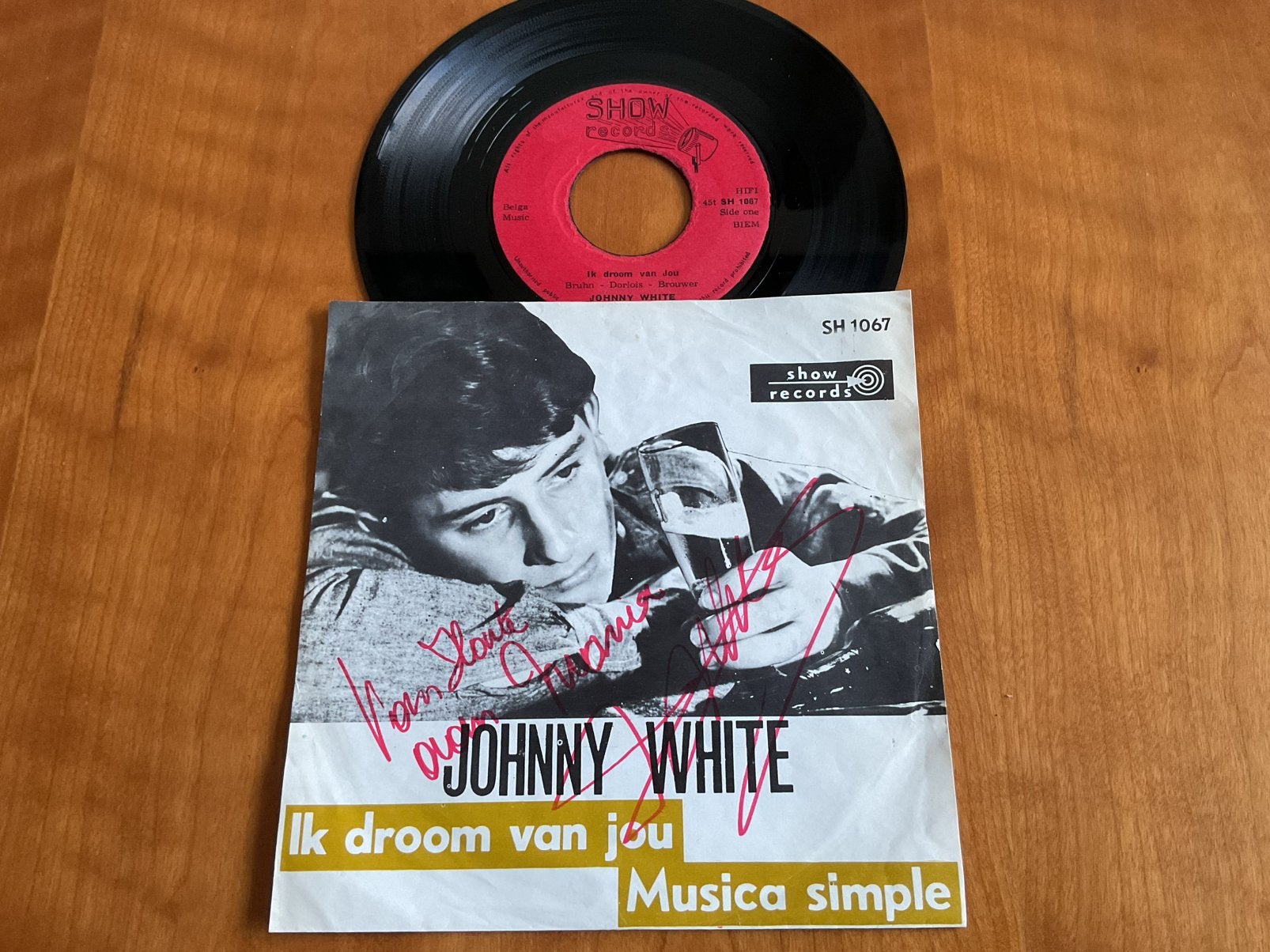Johnny White - Ik droom van jou. ( gesigneerd ), Ophalen of Verzenden, Gebruikt