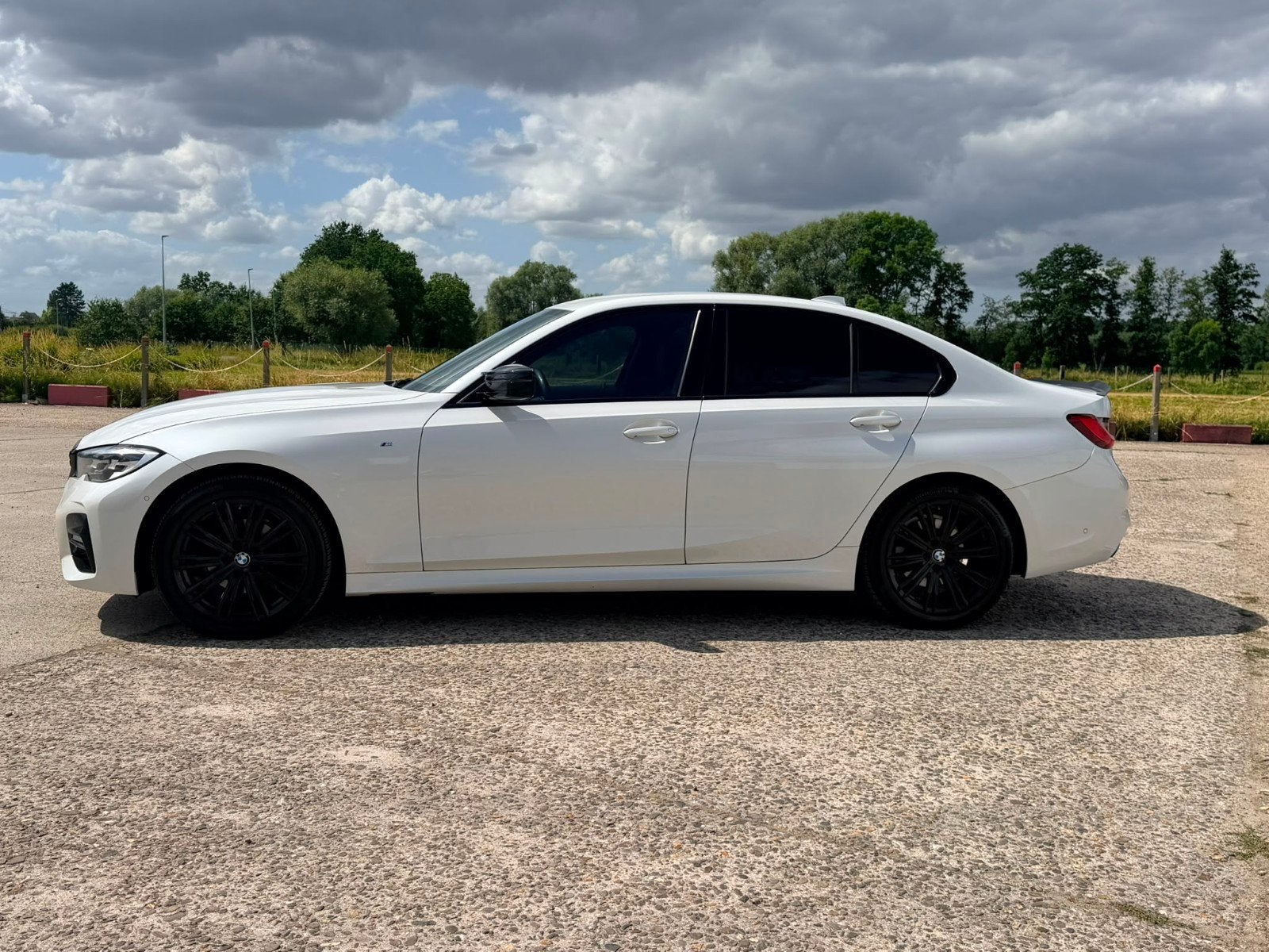 BMW 316d M Sport Automaat – 2020, Auto's, Automaat, Navigatiesysteem, Alcantara, Wit