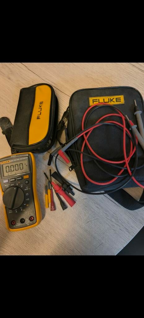 Fluke 117 met meetsetje, Ophalen