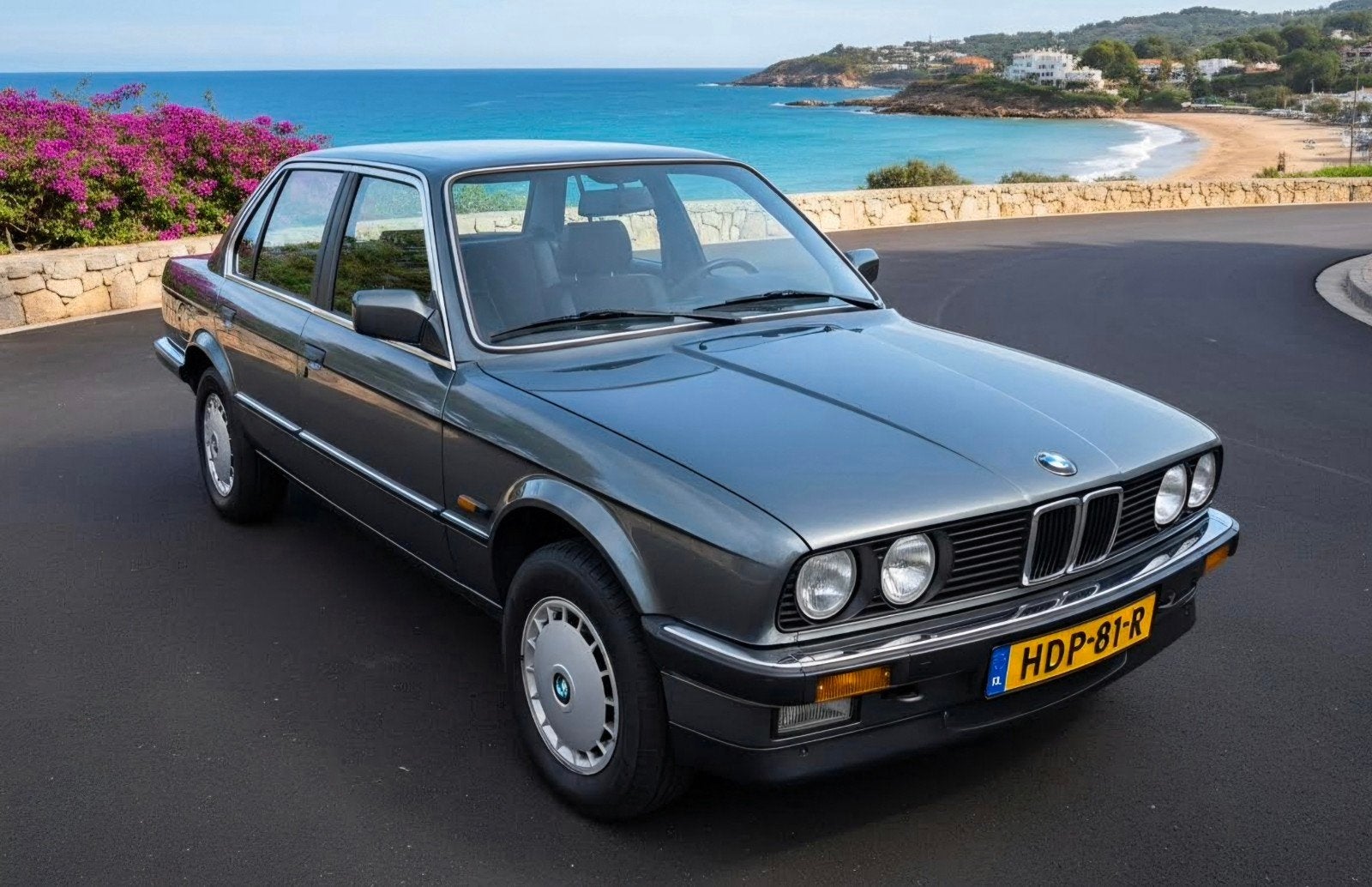 BMW 316 E30 1986 nieuwstaat, Auto's, BMW, 4 deurs, 1766 cc, Mistlampen, 4 cilinders