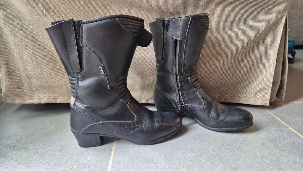 Biker boots maat 40, Ophalen