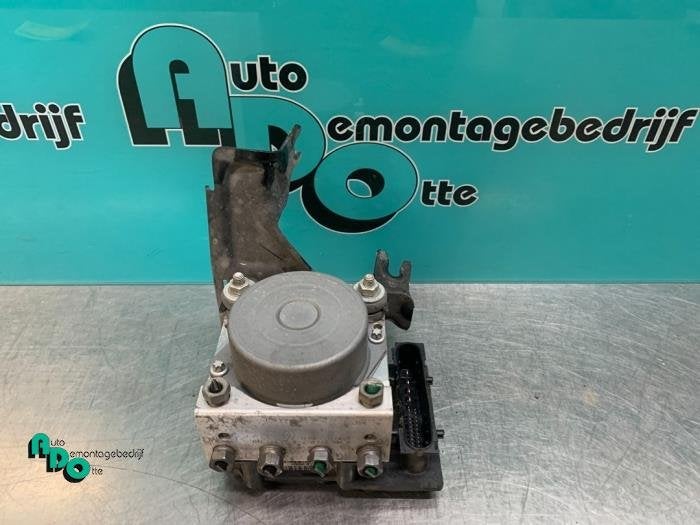 ABS Pomp van een Renault Clio (Clio 3 06-), Auto-onderdelen, Gebruikt, -, Renault, -