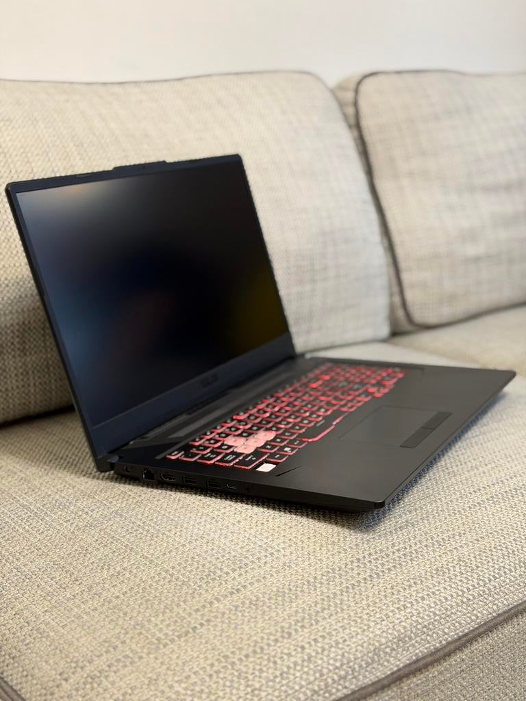 Laptop ASUS TUF Gaming F17 FX706HCB, Ophalen, Met videokaart, Qwerty, Zo goed als nieuw