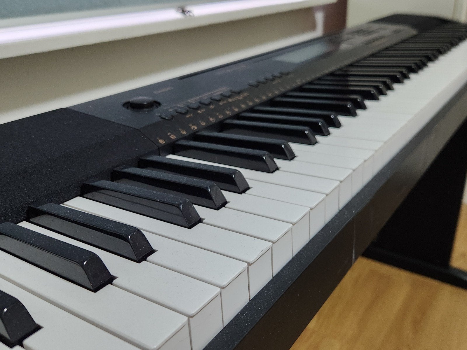 Clavier 7 octaves tel qu'un piano à queue
Pianiste 1:1 à par, Enlèvement, Piano, Digital
