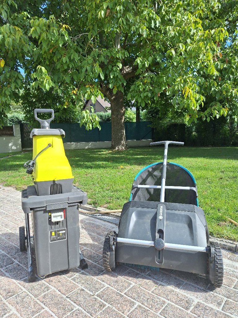 Broyeur RYOBI + Ramasse-feuilles GARDENA, Ophalen, Zo goed als nieuw, Elektrisch, Met opvangbak