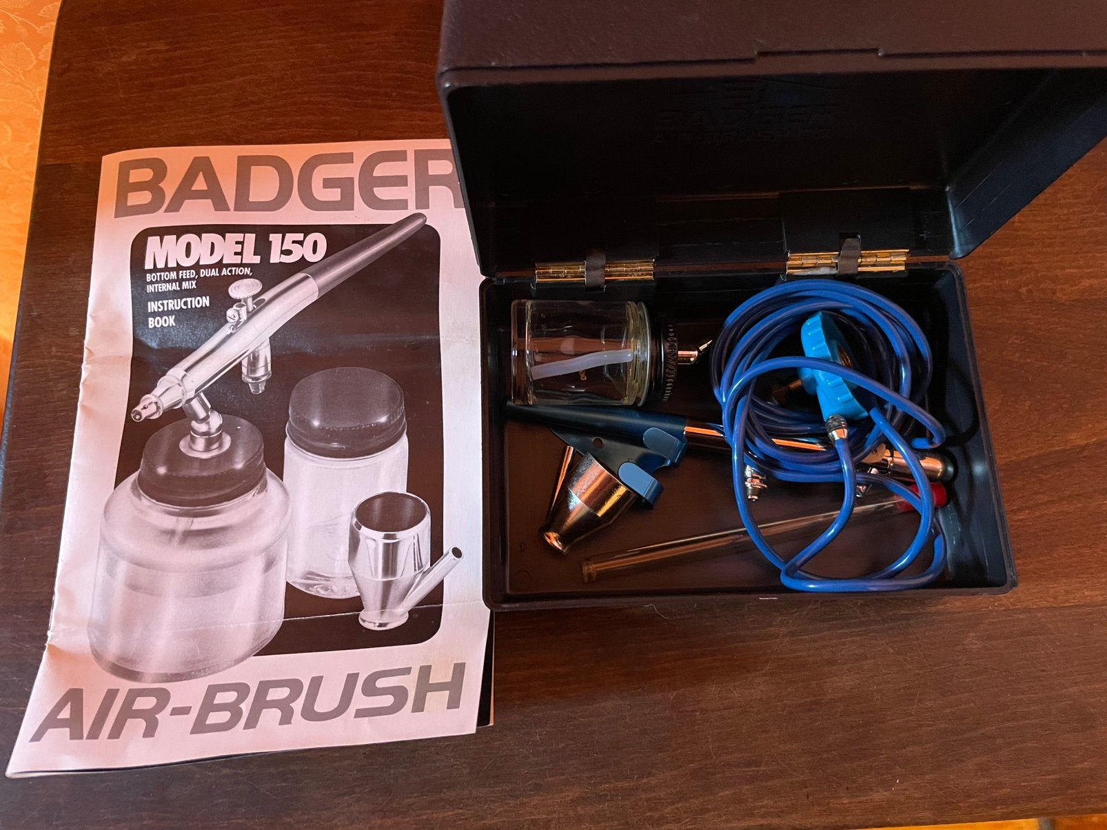 Airbrush Badger 150, Enlèvement, Comme neuf