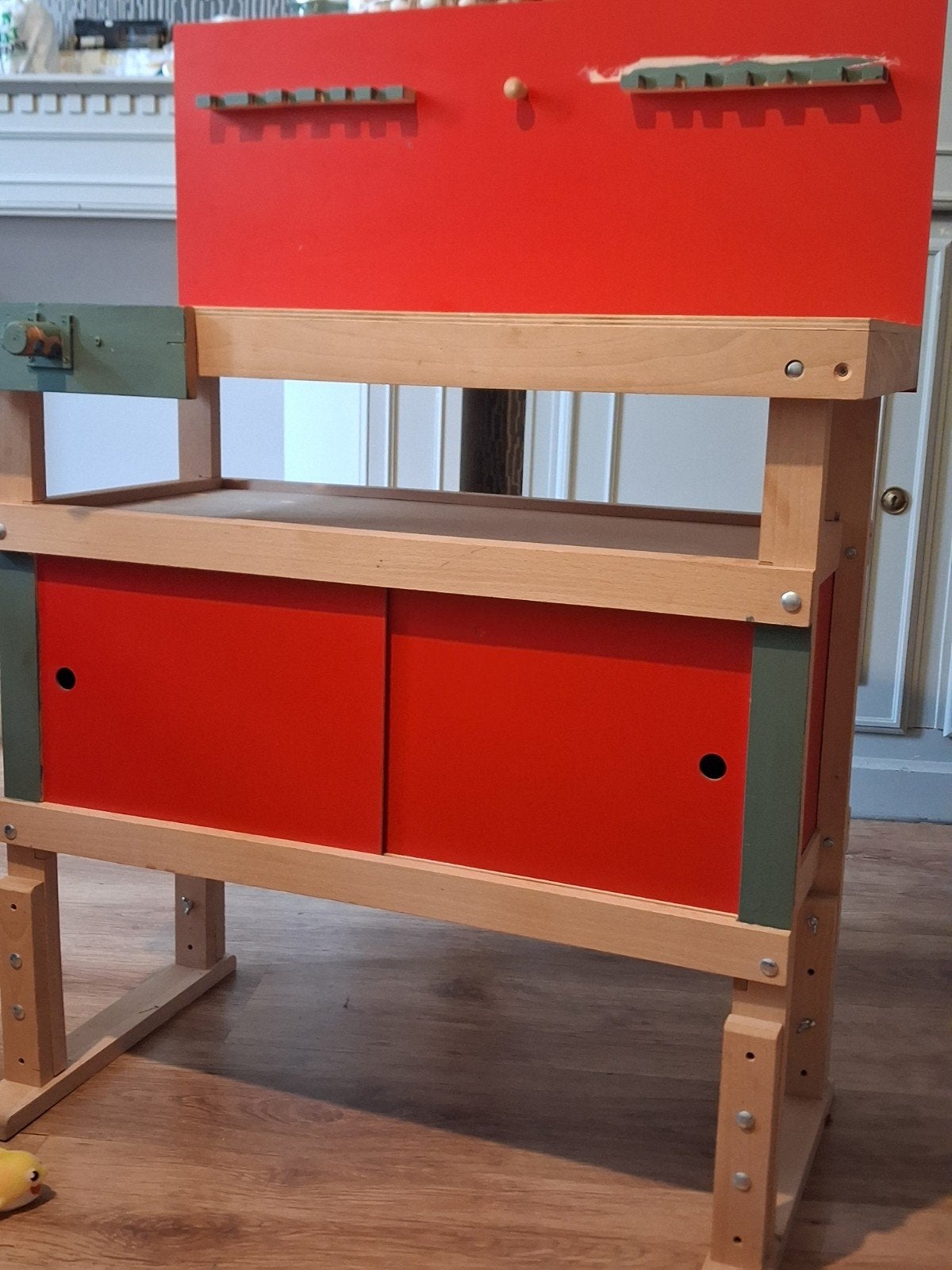 Houten kind werkbank + treinbaan met accessoiresEtabli pour, Ophalen