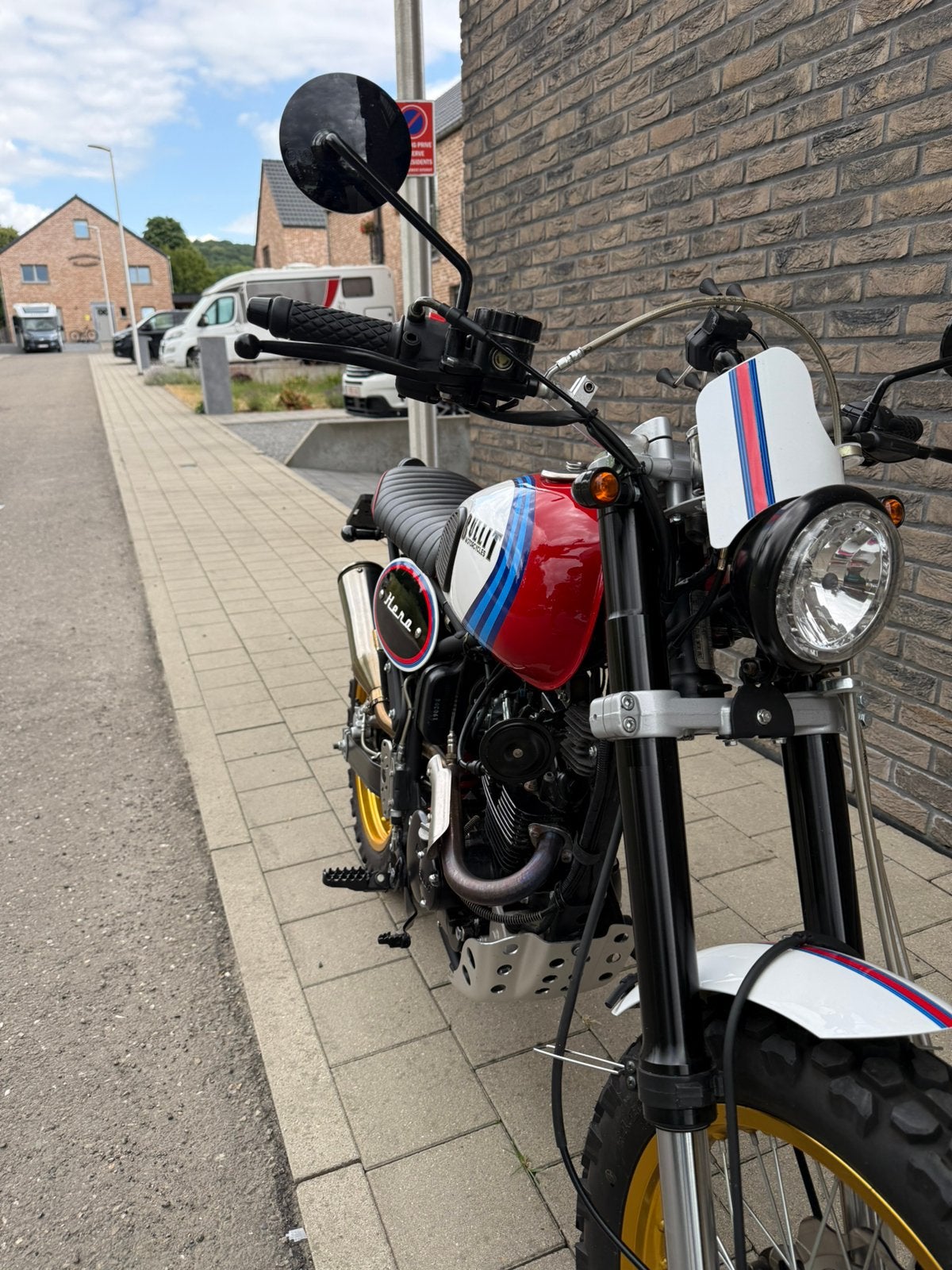 Bullit hero 125 martini-edition, Motos, Motos | Marques Autre, Particulier, jusqu'à 11 kW, 1 cylindre, Manuelle, Enlèvement