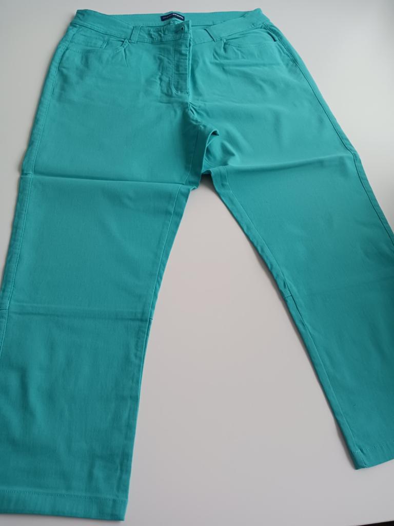 Groene driekwart broek te koop.M 44, Ophalen, Zo goed als nieuw, Maat 42/44 (L), Driekwart