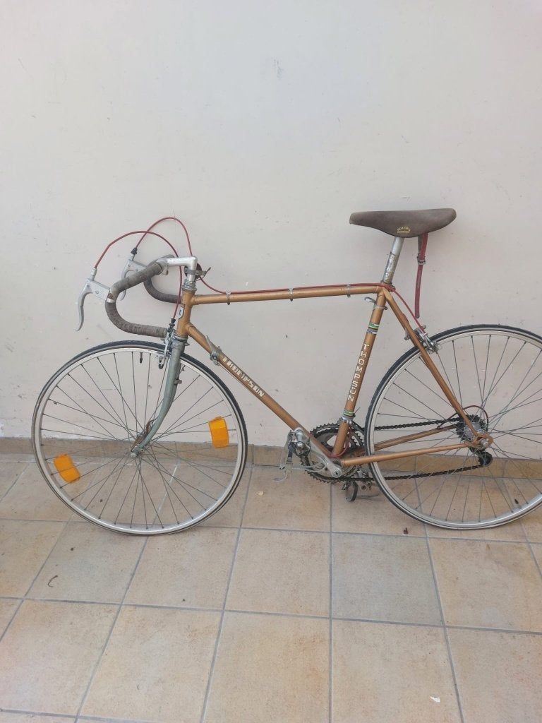 Oude koersfiets, Enlèvement