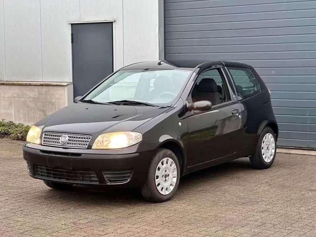 Fiat Punto 2008 - 40. KM !, Auto's, Fiat, Stof, Zwart, Handgeschakeld, Particulier