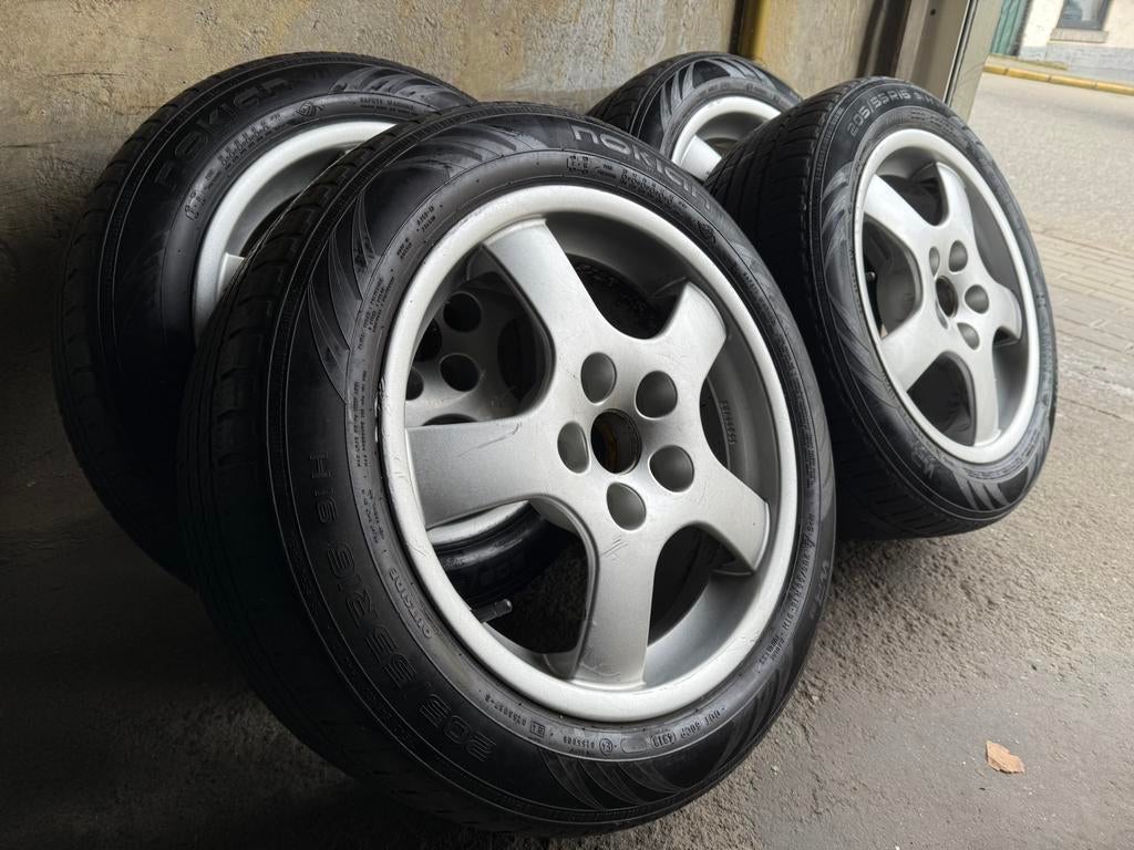 Belles Jantes en aluminium VW BORBET, 5x112, Pneus 205 55 16, Autos : Pièces & Accessoires, Pneus et Jantes, Pneus hiver, 16 pouces