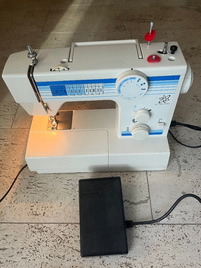 Toyota Model 2600EN Naaimachine - Aisin Seiki Japan, Ophalen, Gebruikt, Naaimachine, Overige merken