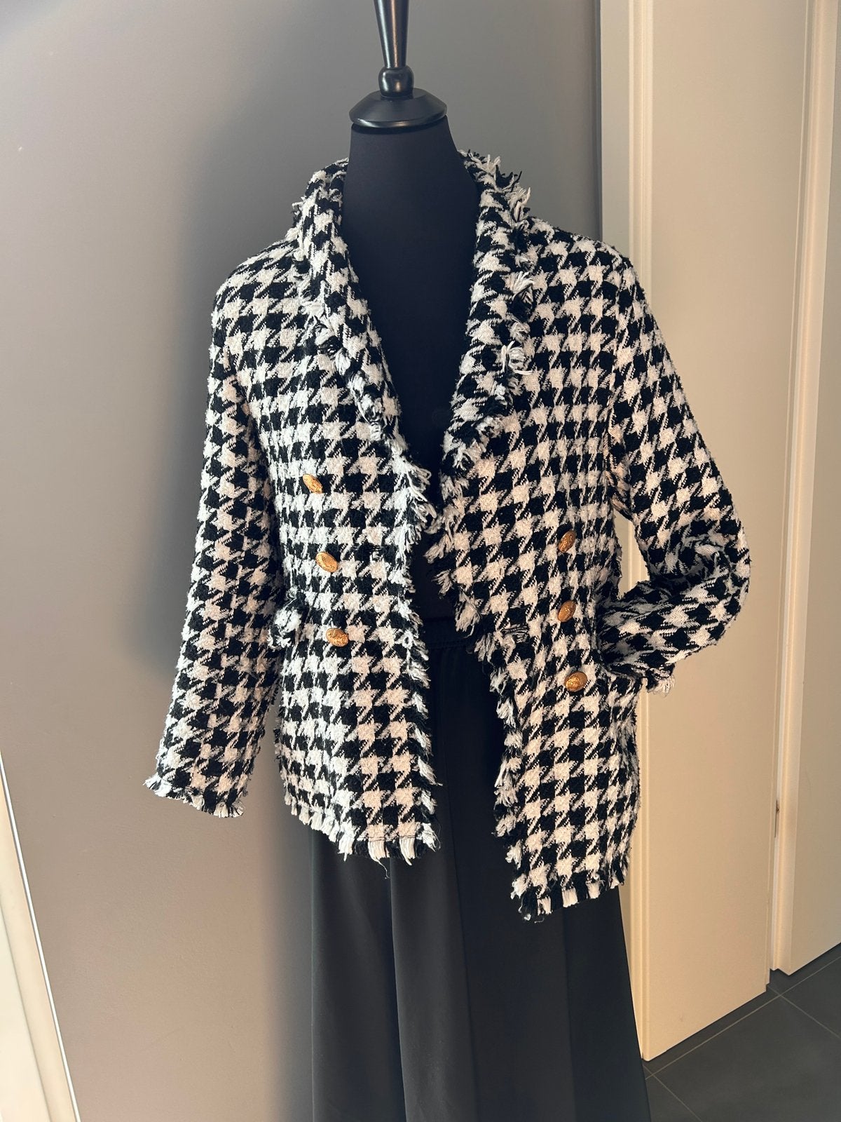 blazer style tweed chic de la marque BBWM Woman, Vêtements | Femmes, Vestes & Costumes, Enlèvement ou Envoi, Comme neuf, Blanc