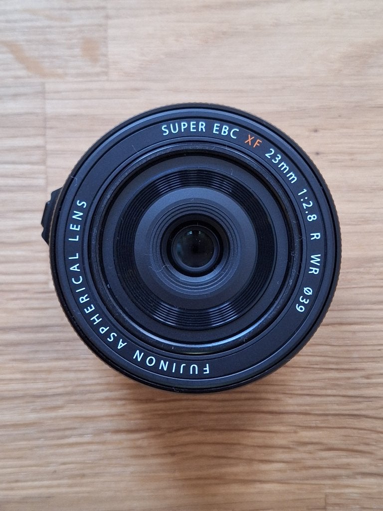 Fujifilm XF 23mm f/2.8 R WR neuf et Fujifilm XF 18mm f/2 R, TV, Hi-fi & Vidéo, Fujifilm, Comme neuf, 23 mm, Enlèvement ou Envoi