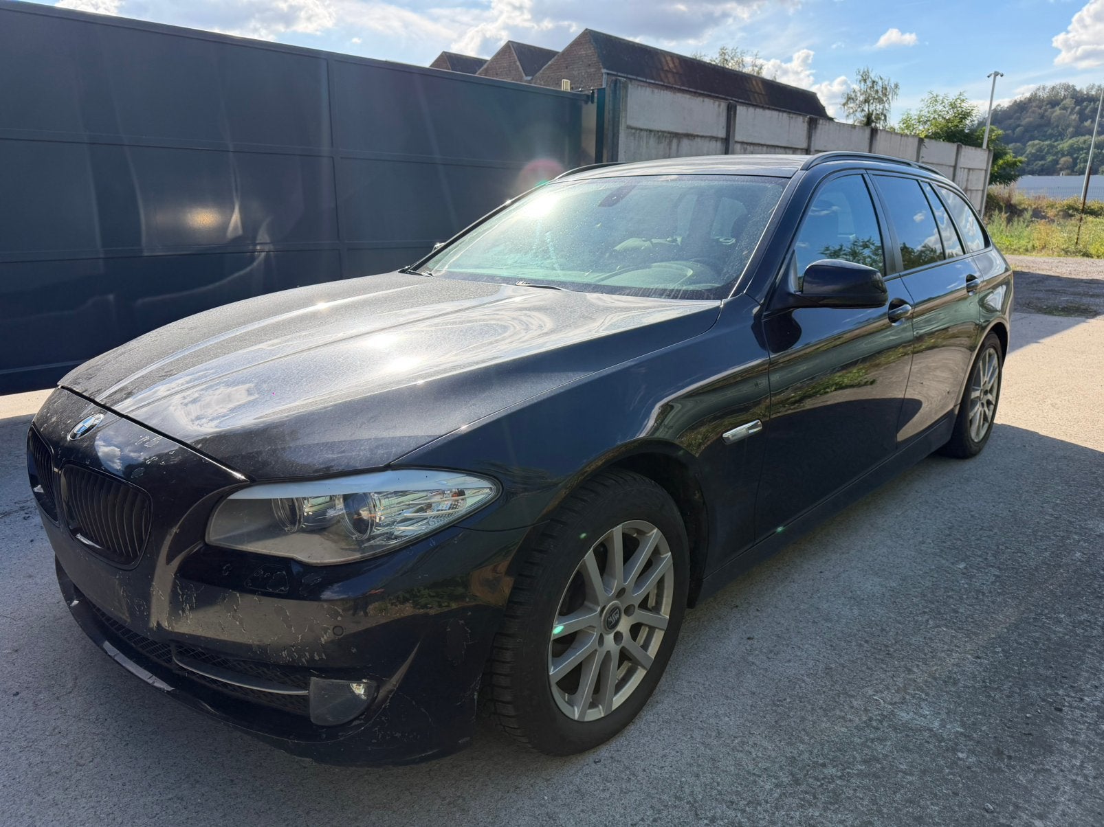 BMW serie 5 520D f11 135kw 184ch, Autos, Cuir, Euro 5, Boîte manuelle, Noir