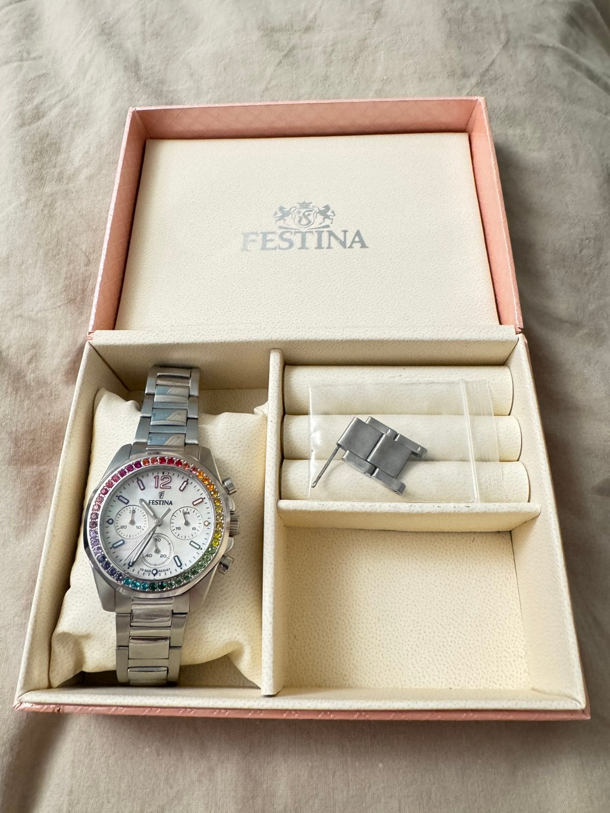 Festina vrouwen horloge, Bijoux, Sacs & Beauté, Montres | Femmes, Montre-bracelet, Autres marques, Enlèvement, Acier