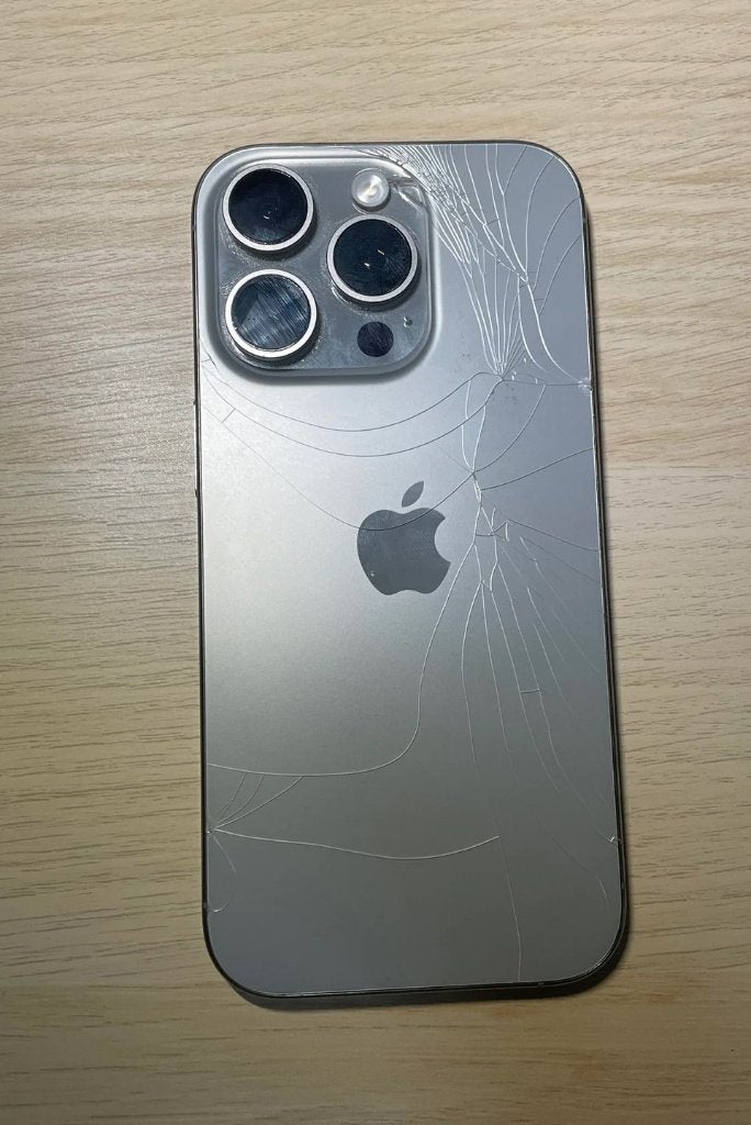 Iphone 13 Pro Max 256gb Pour Pièces, Télécoms, Gris, IPhone 13, Enlèvement, Ne fonctionne pas