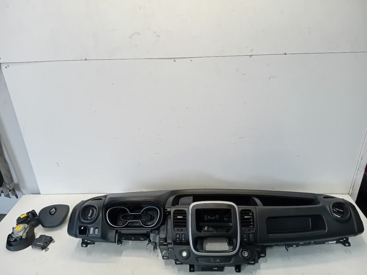 Airbag set Renault Trafic, Onderdelen@venauto.nl, Van der Ven Autorecycling B.V., Gebruikt, Ettenseweg 76, 4706 PB Roosendaal, The Netherlands