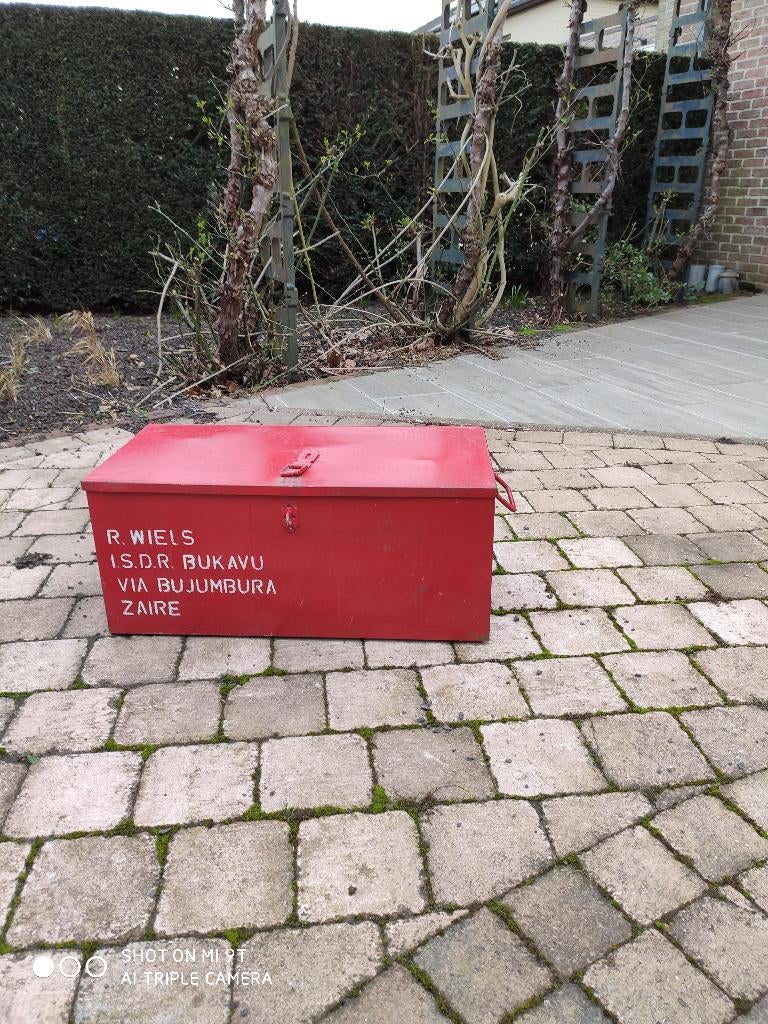 Stevige Metalen koffers 40 €per koffer, Verzamelen, Ophalen, Gebruikt, Gebruiksvoorwerp