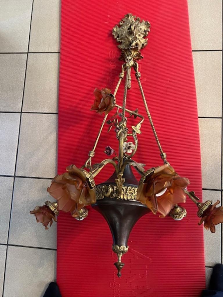 Luster in brons met puti en 7 glazen roosjes., Antiek en Kunst, Ophalen