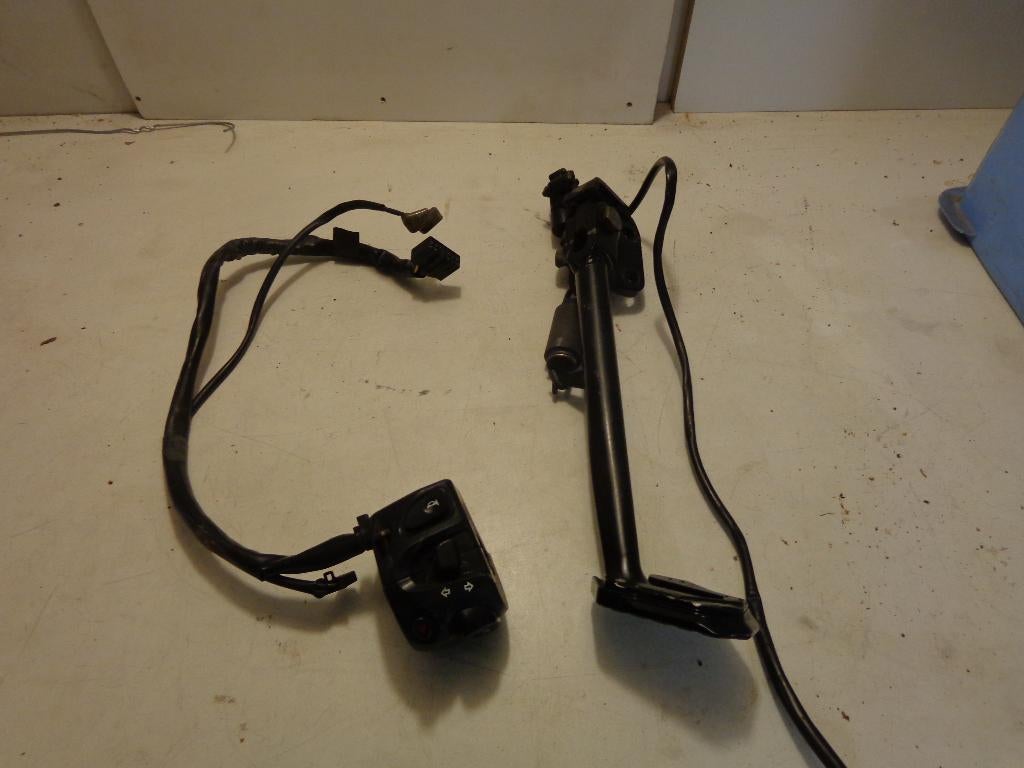 fz6 fazer commodo gauche et béquille latérale, Motos, Enlèvement, Révisé