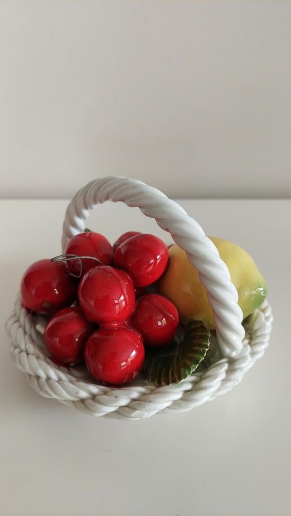 Bassano Capodimonte fruitmandje van keramiek kersen citroen, Ophalen of Verzenden