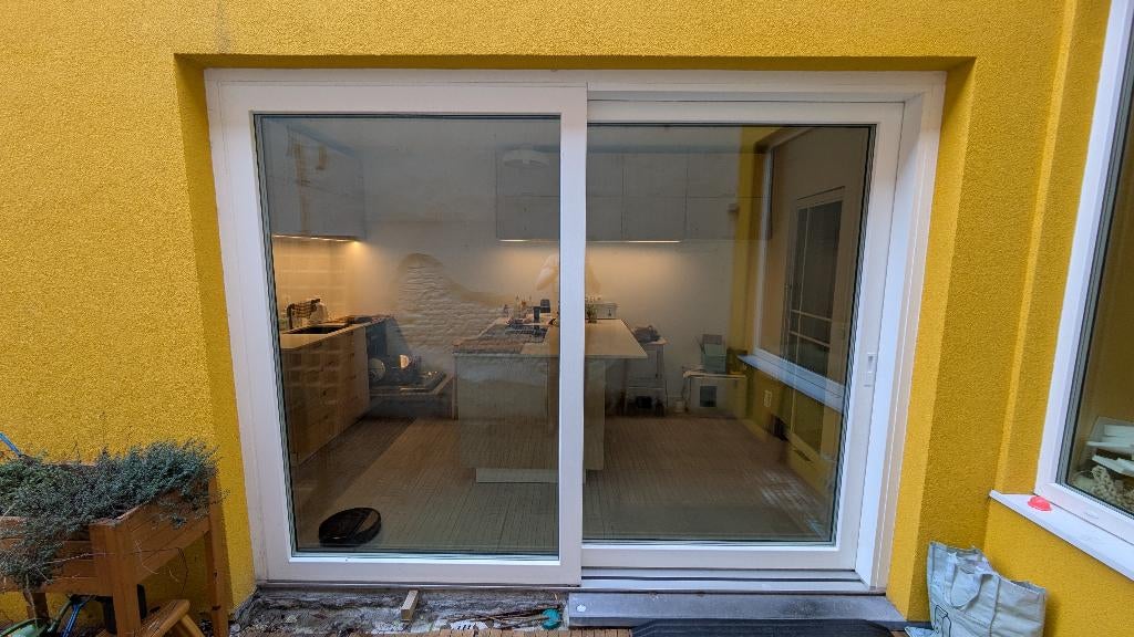 Schuifraam PVC – driedubbel glas – zeer goede staat, Ophalen, Kunststof, Zo goed als nieuw, Inclusief glas
