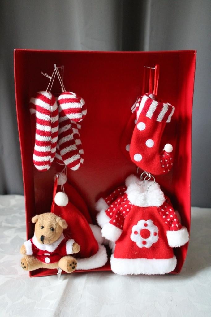 Kerstversiering in stof 12 stuks, Ophalen of Verzenden, Zo goed als nieuw