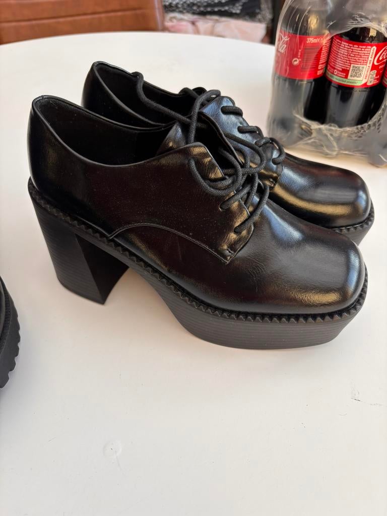 Grote partij schoenen, Ophalen of Verzenden, Zo goed als nieuw