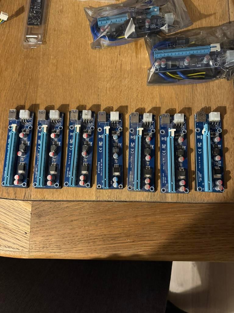 9 riser cards voor mining rig te koop, Informatique & Logiciels, Enlèvement, Utilisé