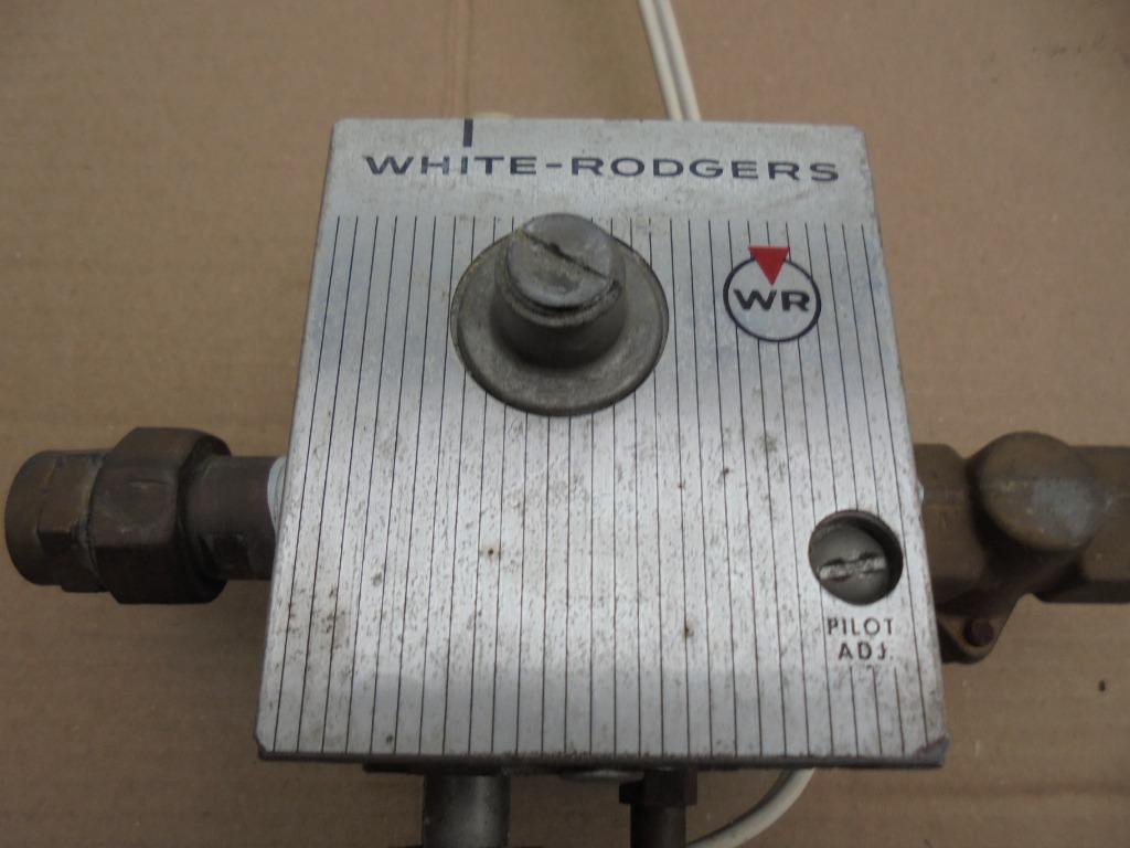 bloc de commande de gaz White Rodgers pour chaudière à gaz, Enlèvement, Utilisé